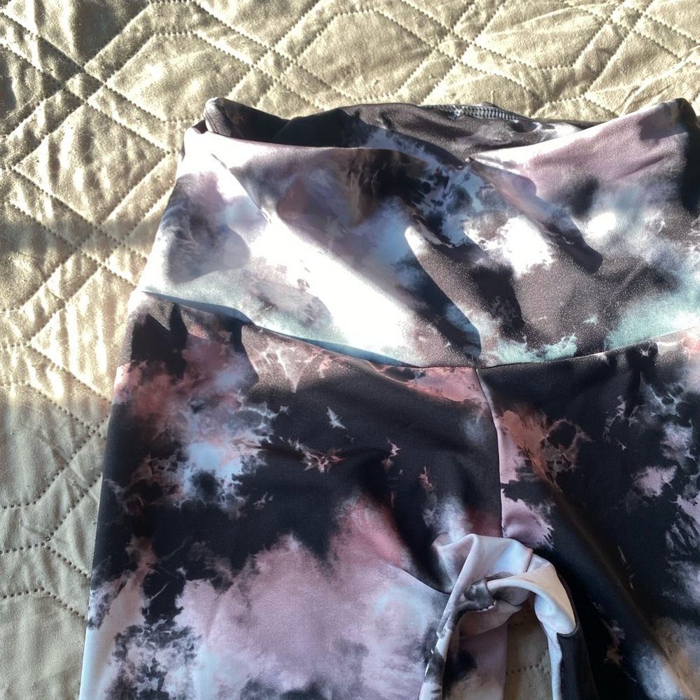 ONZIE Tye Dye Leggings